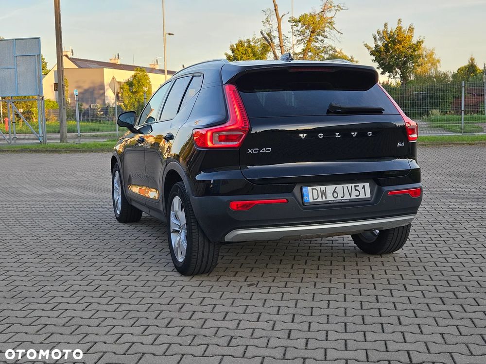 Volvo XC 40 B4 B Momentum - 38