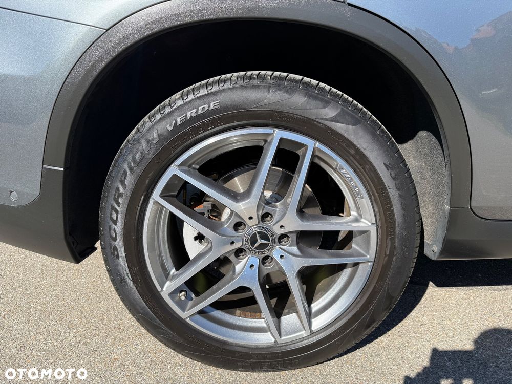 Mercedes-Benz GLC 220 d 4Matic 9G-TRONIC AMG Line - 16