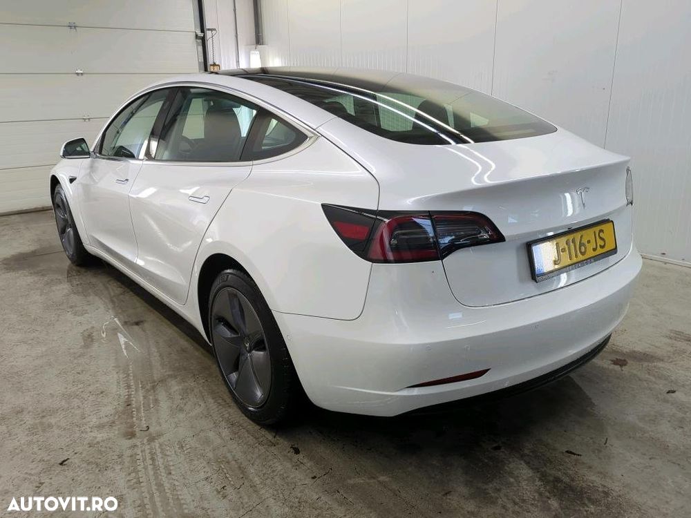 Tesla Model 3 Standard Reichweite Plus Hinterradantrieb - 4