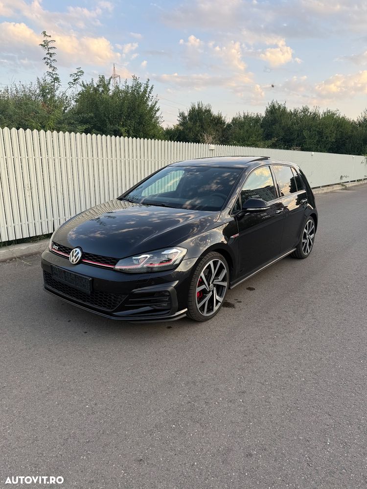 Volkswagen Golf - 4