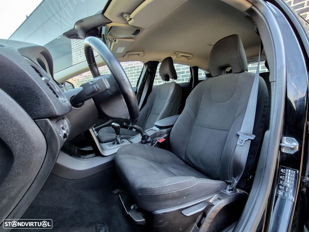 Volvo V40 2.0 D2 Kinetic - 13