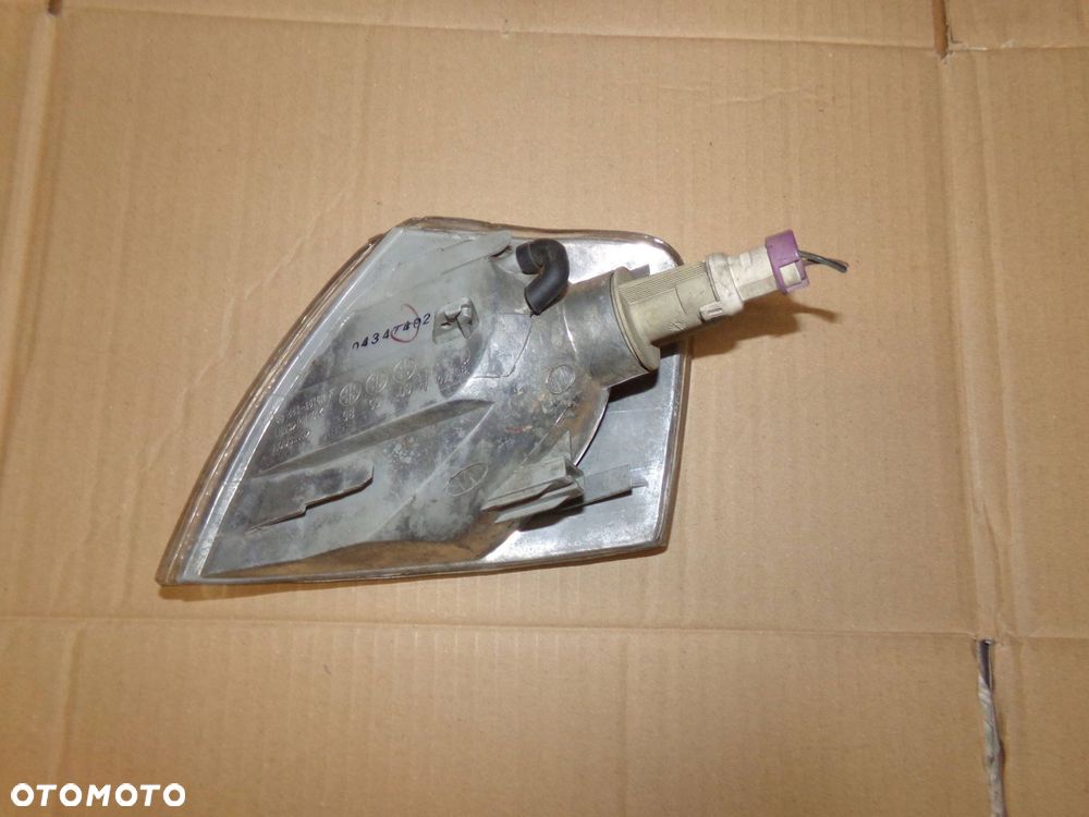 kierunkowskaz prawy przedni vw passat b5 przedlift - 2