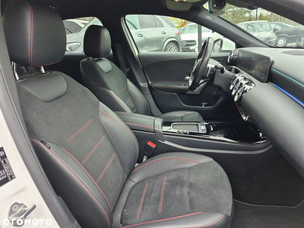 Mercedes-Benz Klasa A 200 AMG Line 7G-DCT - 31