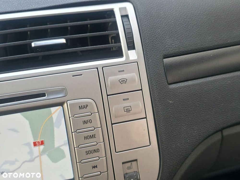Ford Kuga - 18