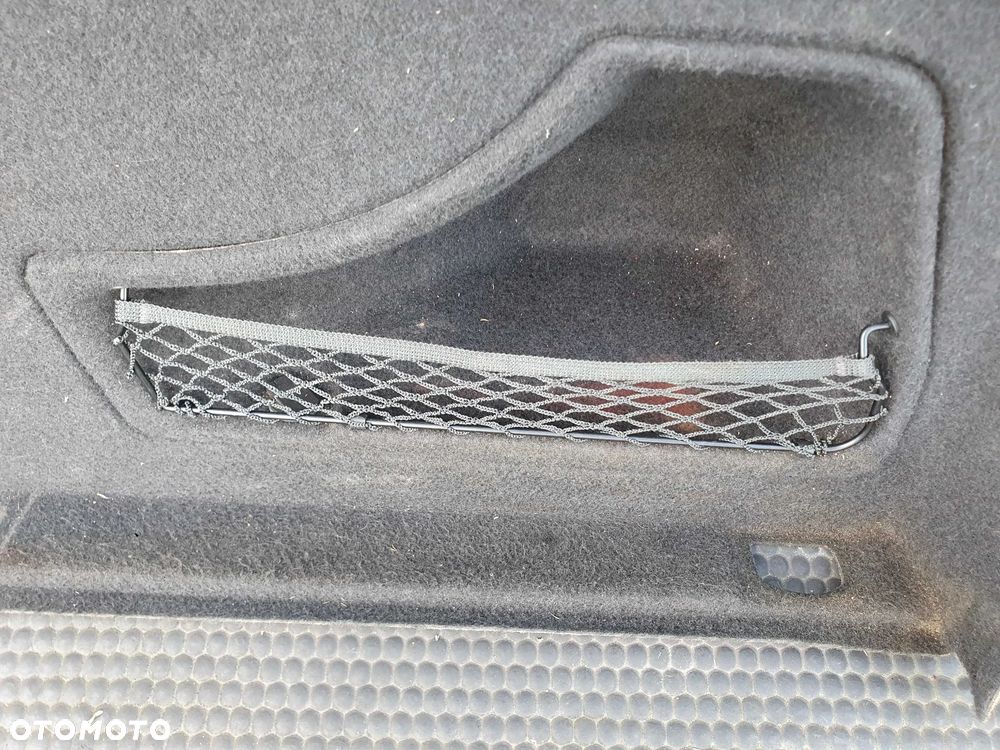 Boczki Boczek 8K5863887A 8K5863888F Bagażnika Tapicerka Soul Czarne Audi A4 B8 Sedan - 25