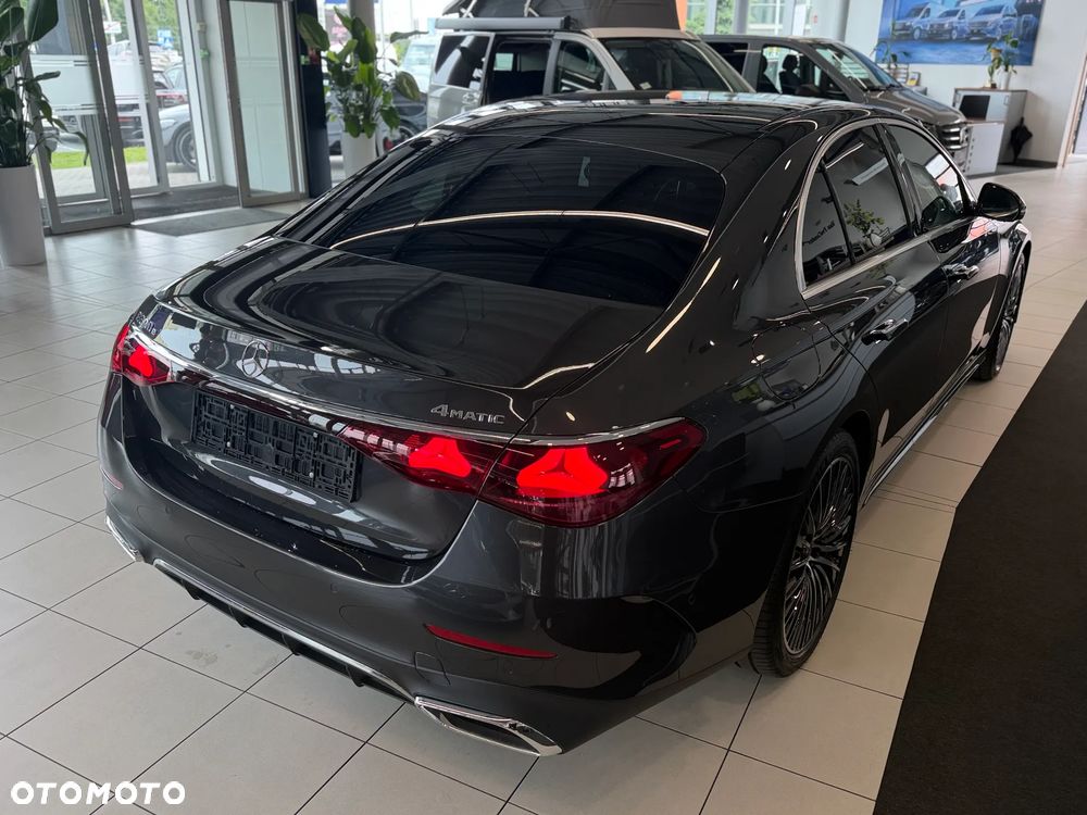 Mercedes-Benz Klasa E 300 4-Matic AMG - 8