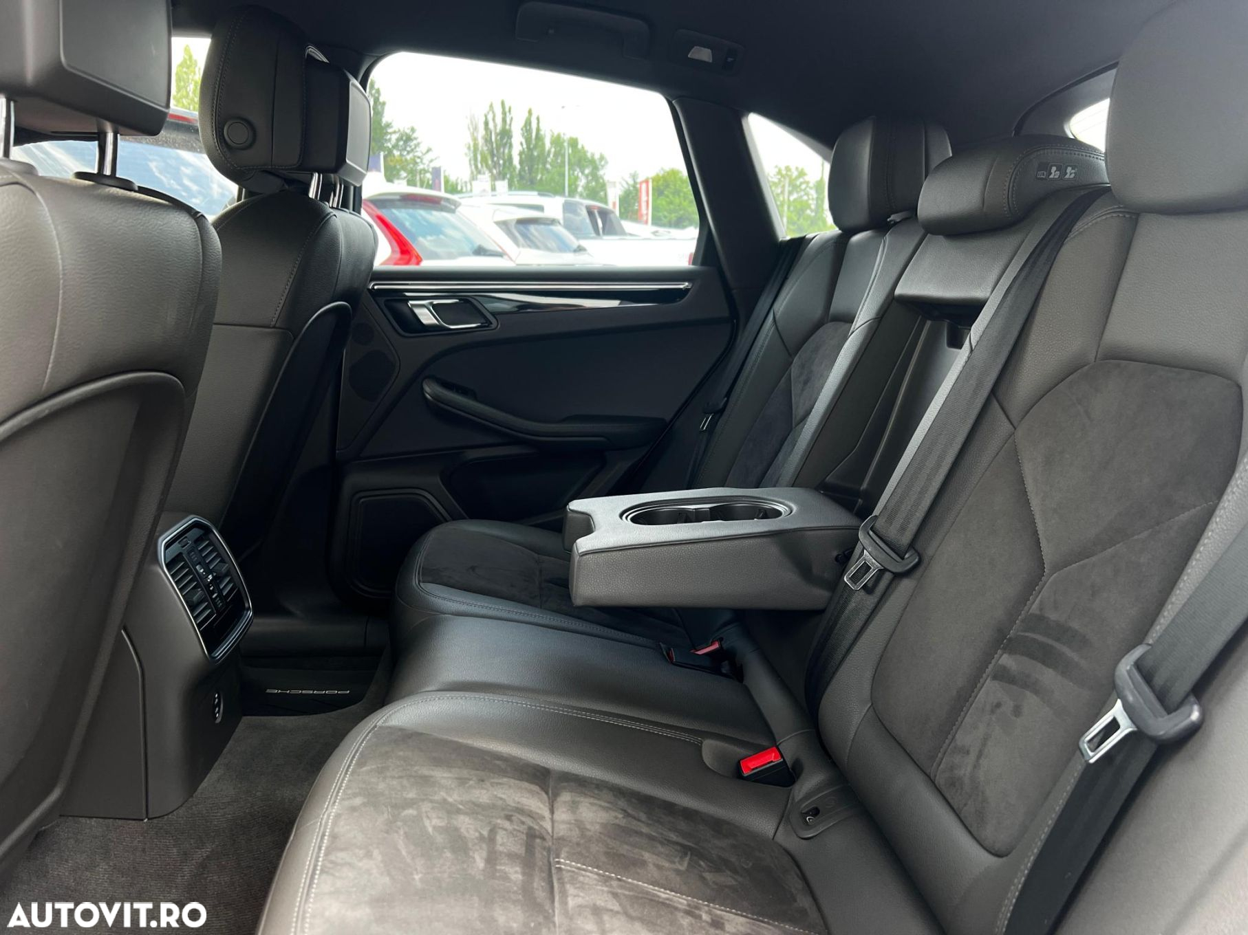 Porsche Macan S - 6
