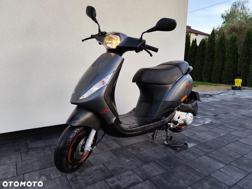 Piaggio ZIP - 4