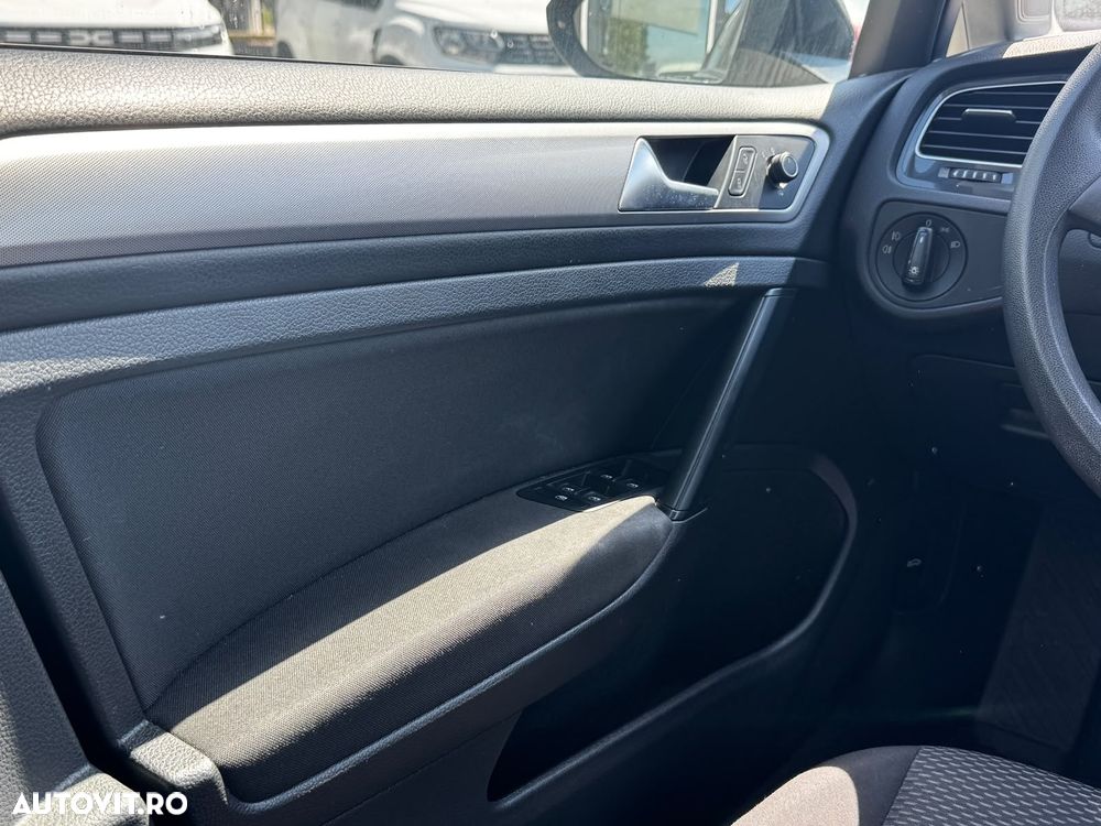Volkswagen Golf 1.6 TDI Trendline - 15