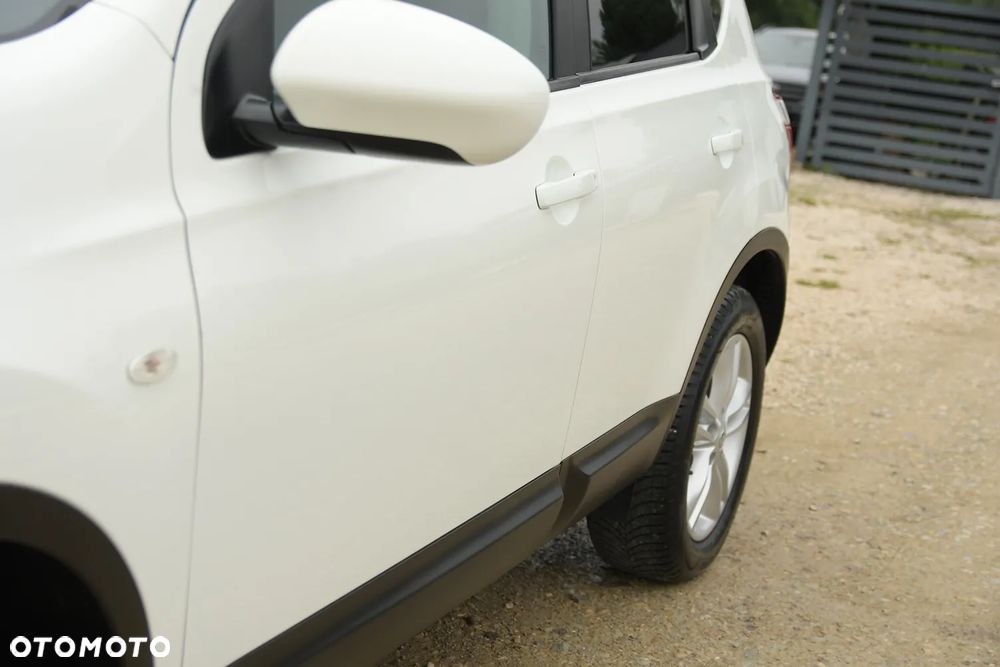 Nissan Qashqai 1.6 visia - 13