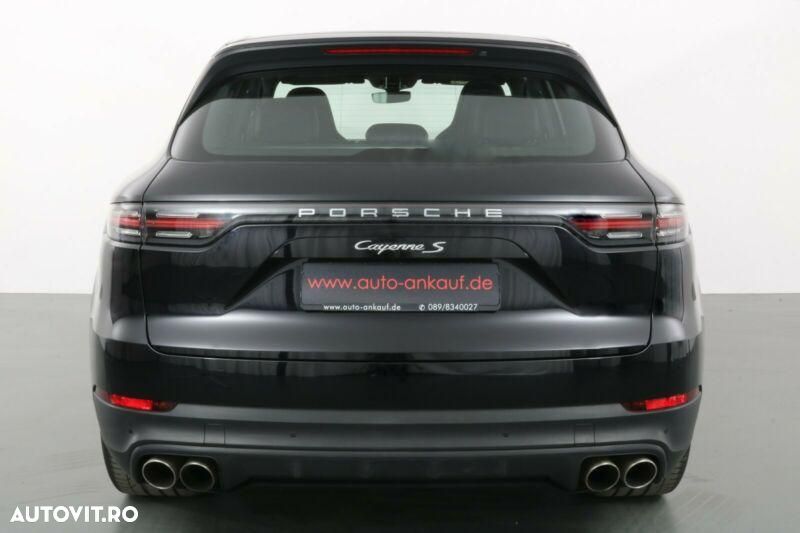 Porsche Cayenne S - 4