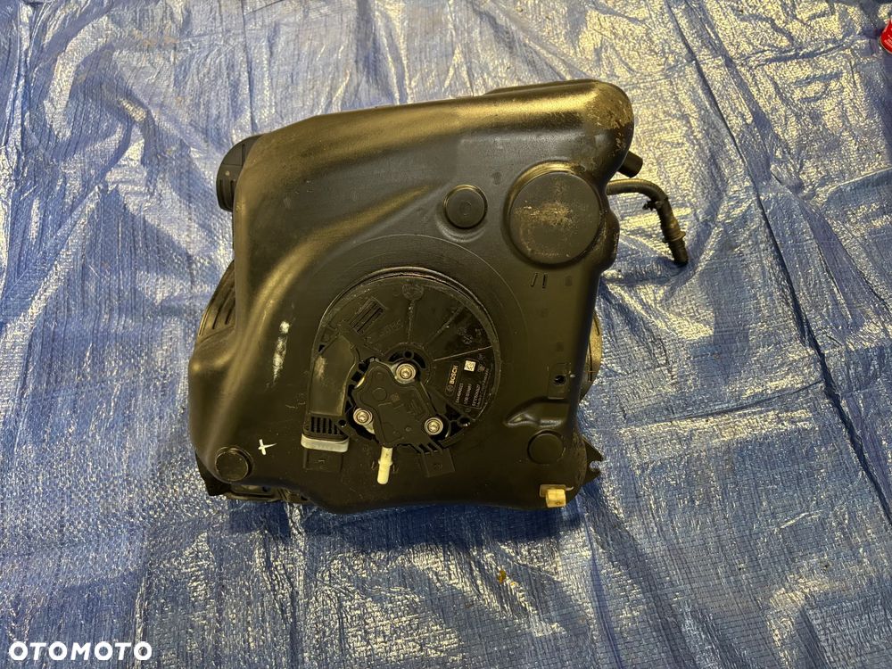 Skoda Superb III 2,0 TDI zbiornik pompa Adblue 3Q0131877D 5Q0131969F - 3