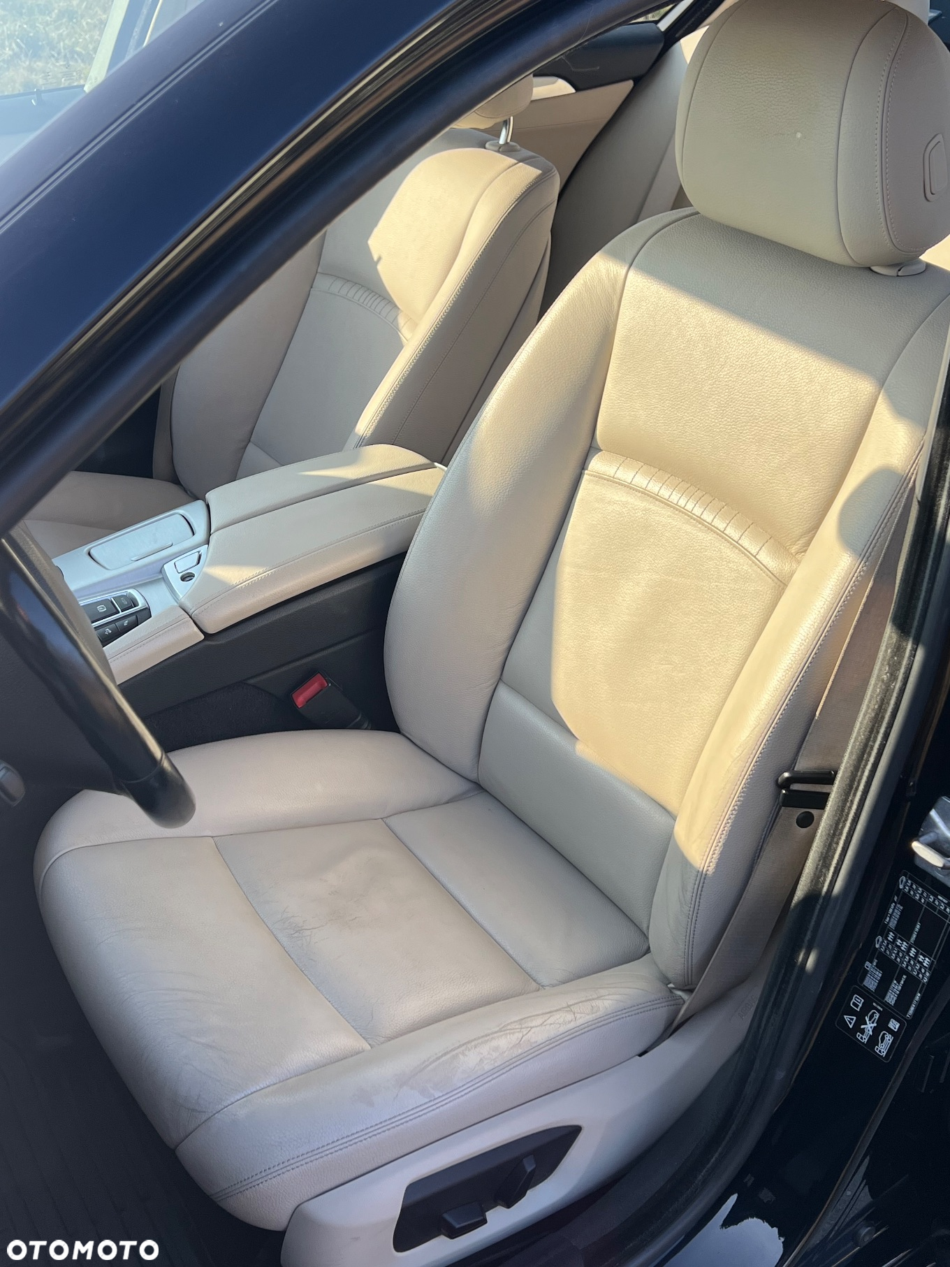 BMW Seria 5 520d xDrive - 15