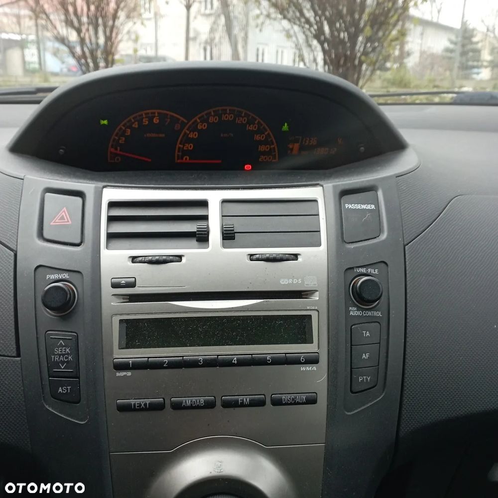 Toyota Yaris 1.0 VVT-i Luna - 3