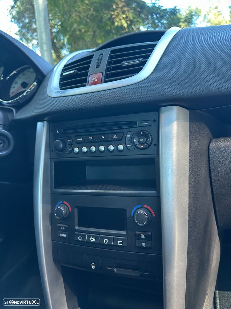 Peugeot 207 1.4 16V Sport - 30