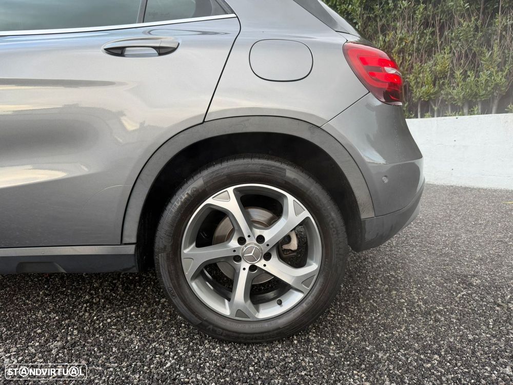 Mercedes-Benz GLA 180 CDI Urban - 13