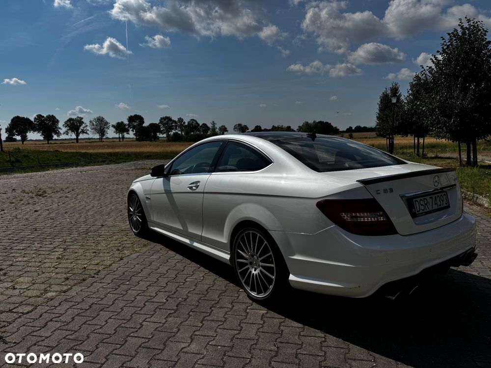 Mercedes-Benz Klasa C 63 AMG Coupe AMG SPEEDSHIFT MCT AMG Performance Package - 9