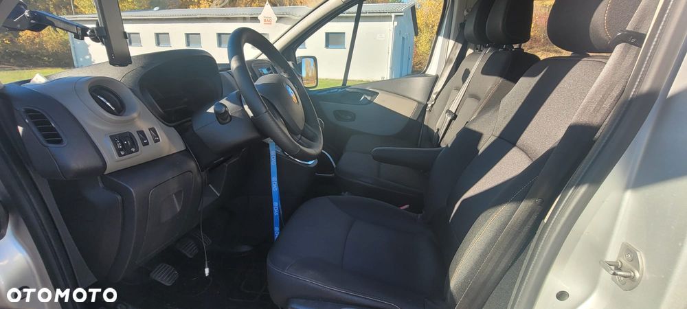 Renault Trafic - 10