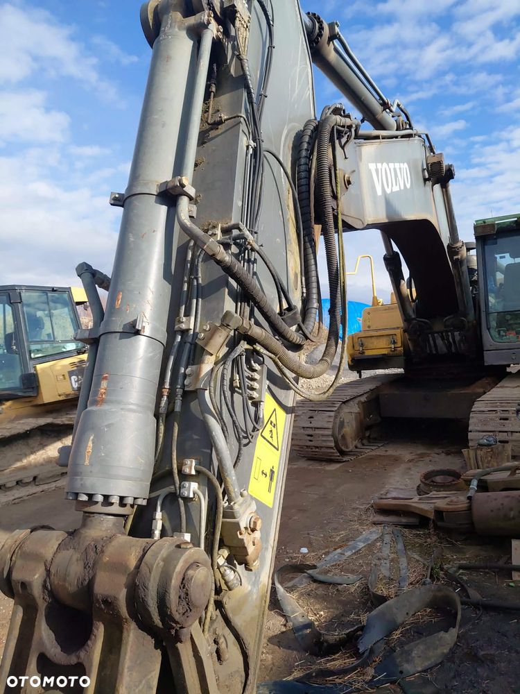 Volvo EC 300 DNL - 10