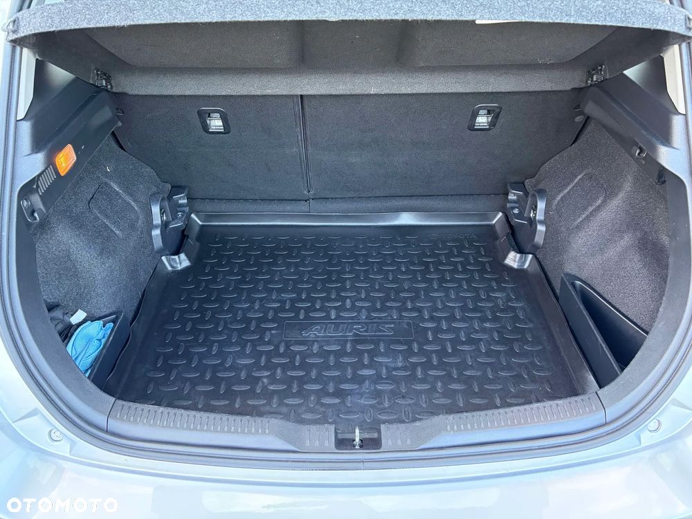 Toyota Auris 1.6 Premium - 31