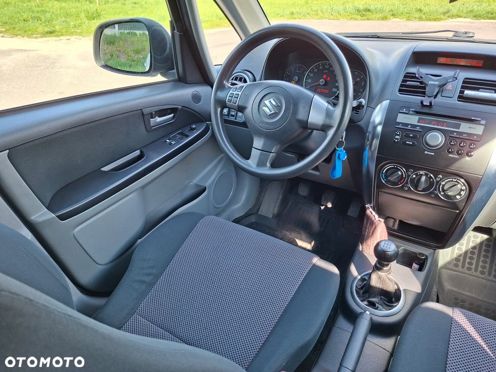Suzuki SX4 - 9