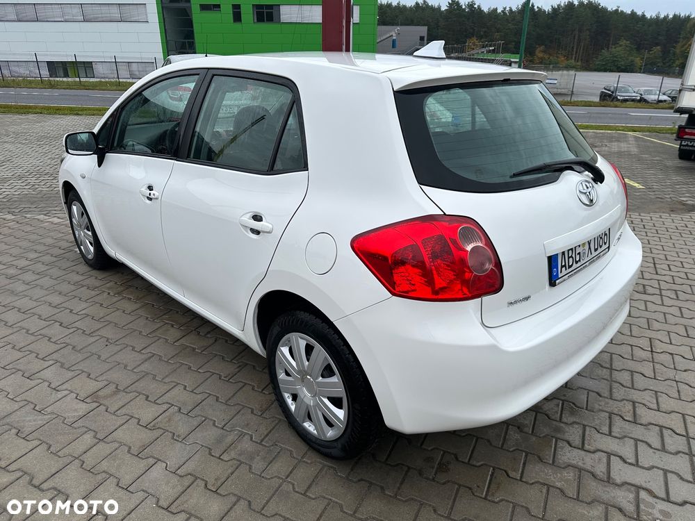 Toyota Auris - 7