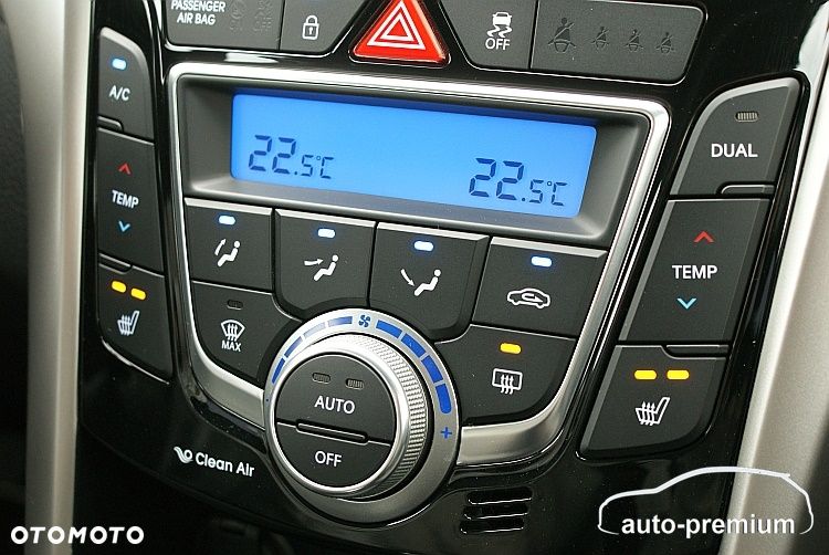 Hyundai i30 1.6 CRDi Fifa World Cup Edition - 20