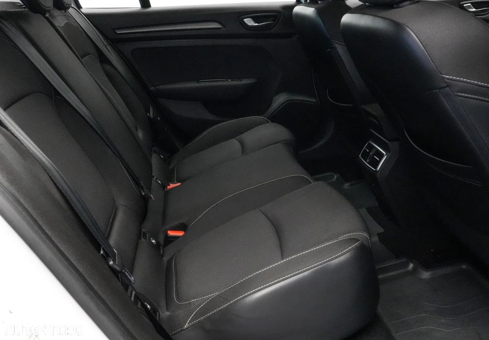 Renault Megane TCe 140 GPF EDC Equilibre - 17