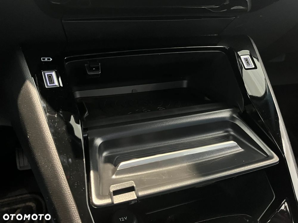 Peugeot 2008 PureTech mHEV Allure e-DCS6 - 30