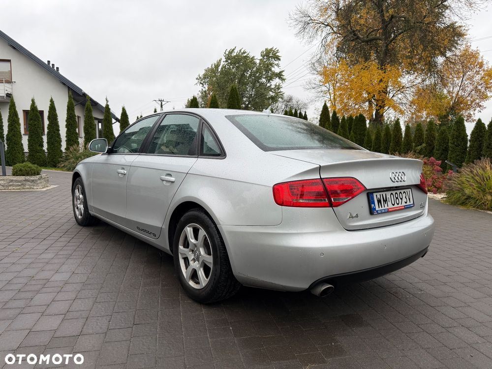 Audi A4 Limousine - 5