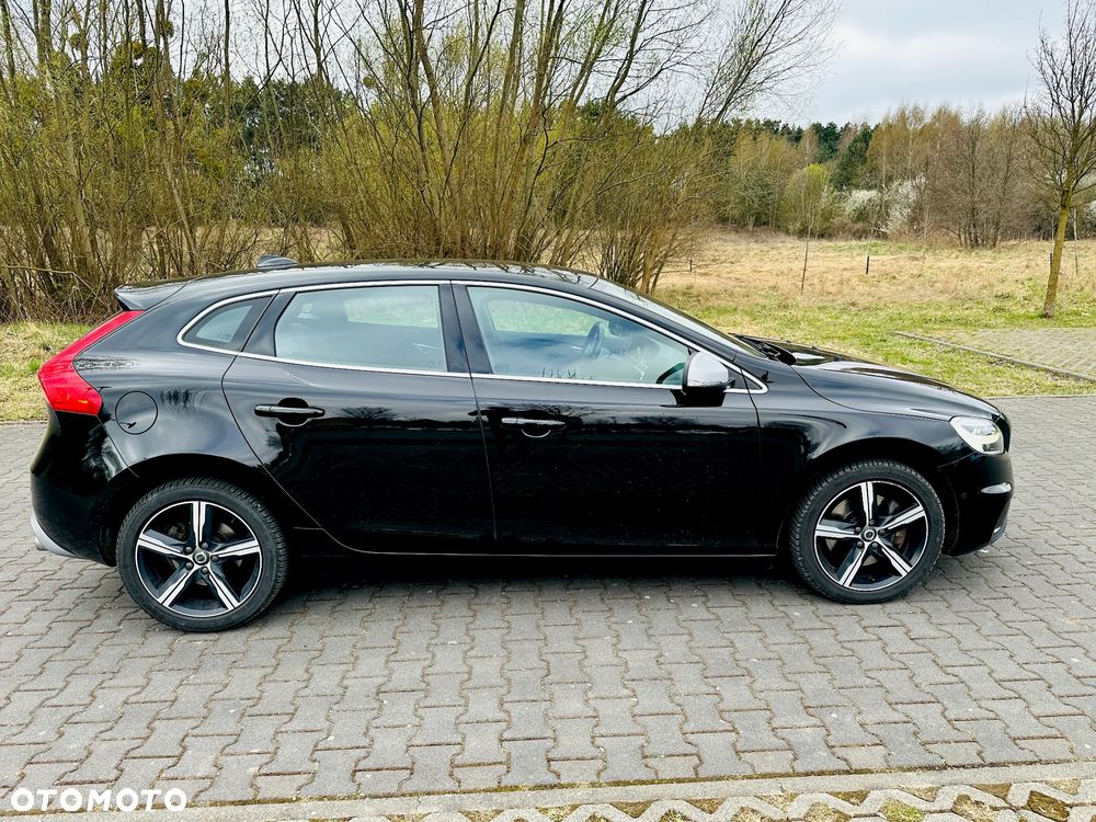 Volvo V40 T3 Drive-E R-Design Momentum - 4