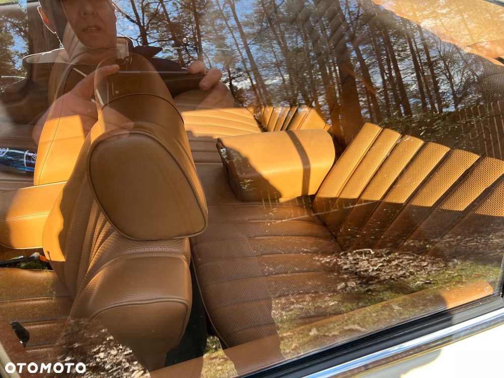 Mercedes-Benz W123 - 20