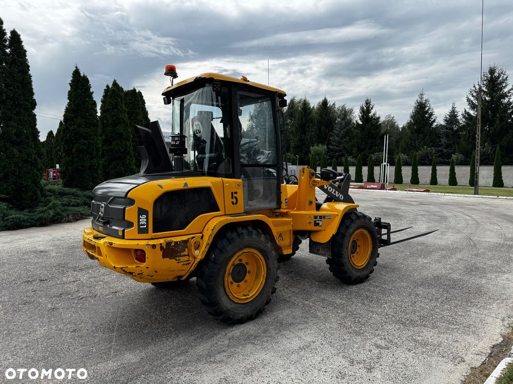 Volvo L30G - 4