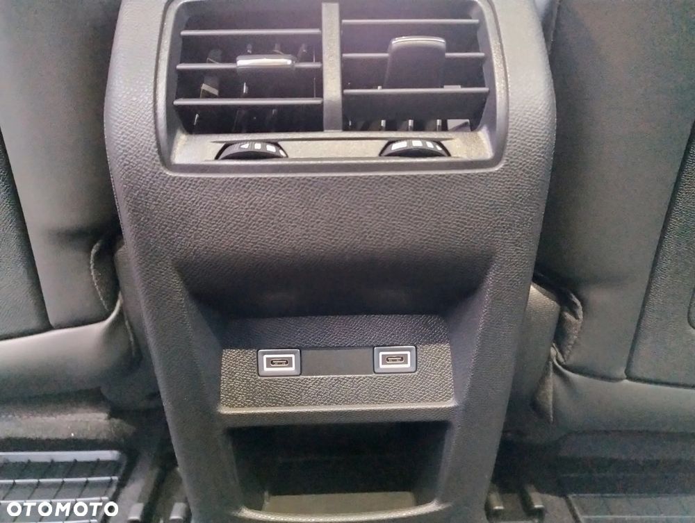 Peugeot 408 1.2 PureTech mHEV GT S&S e-DSC6 - 24