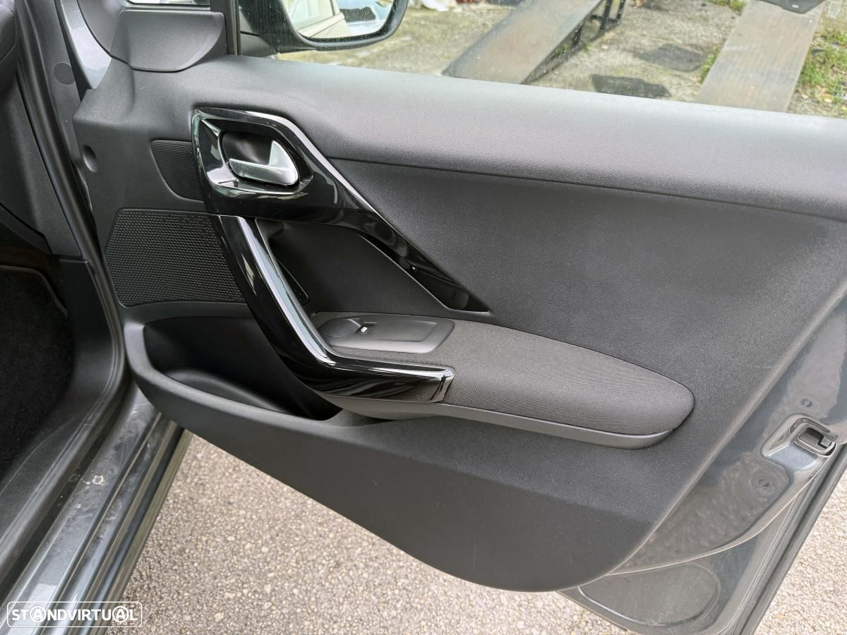 Peugeot 208 1.6 BlueHDi Allure - 28