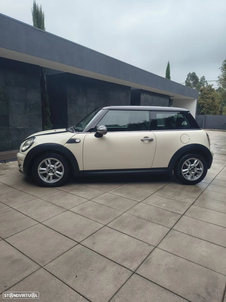 MINI 3 Portas One D - 4