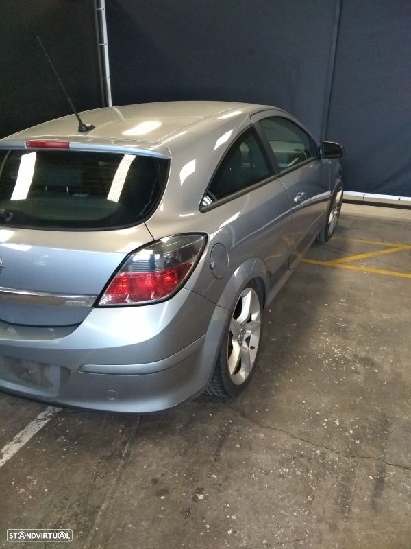 Para Peças Opel Astra H Gtc (A04) - 3