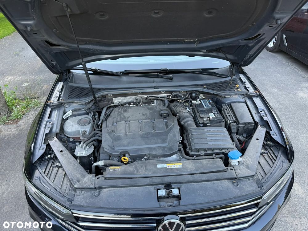 Volkswagen Passat - 20