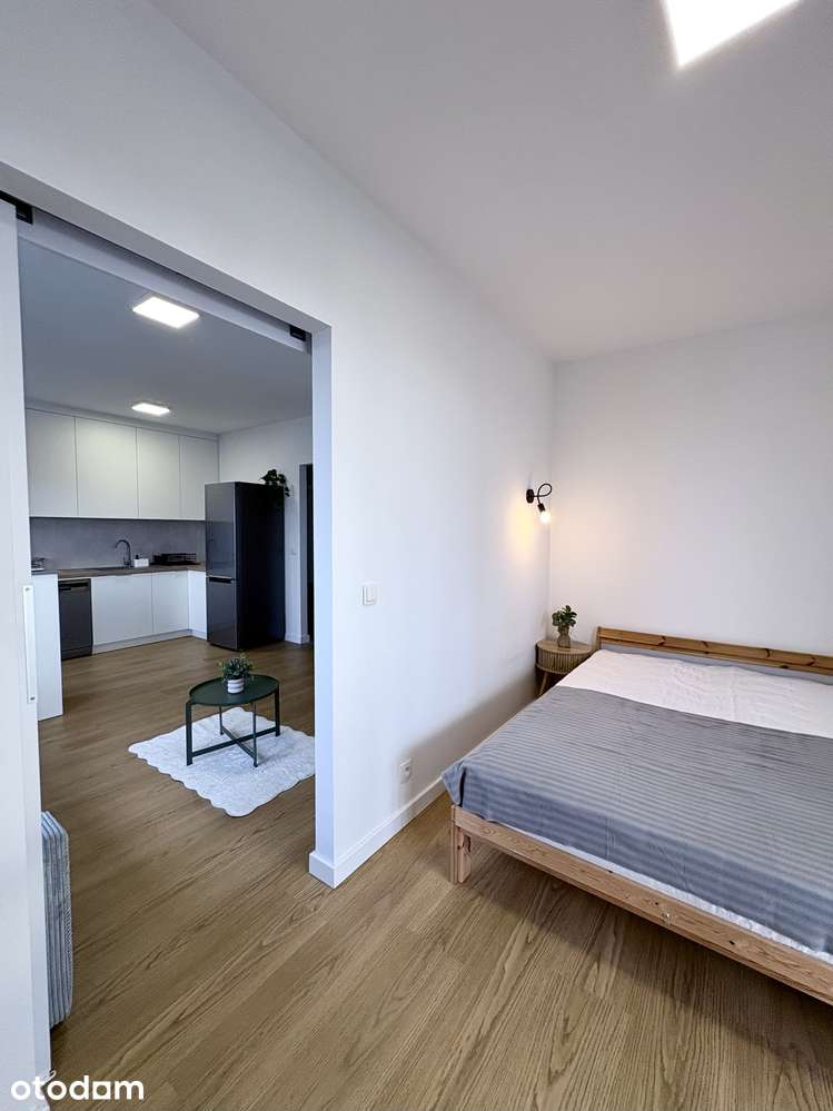 METRO POD KLATKĄ! Jasne 40m2 + loggia na 11 piętrze, Kondratowicza 22!