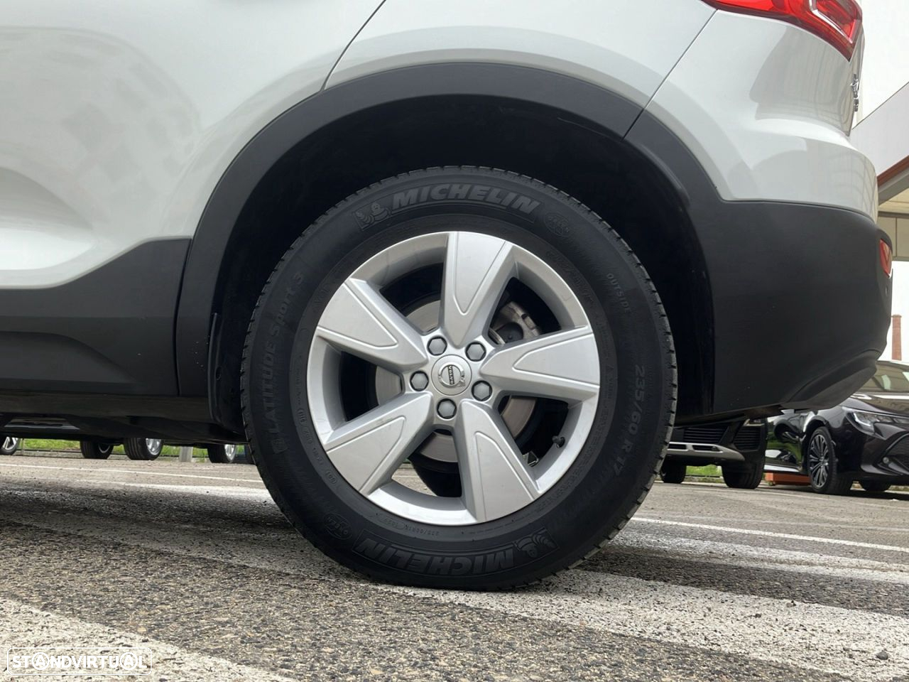Volvo XC 40 2.0 D3 Momentum Geartronic - 25