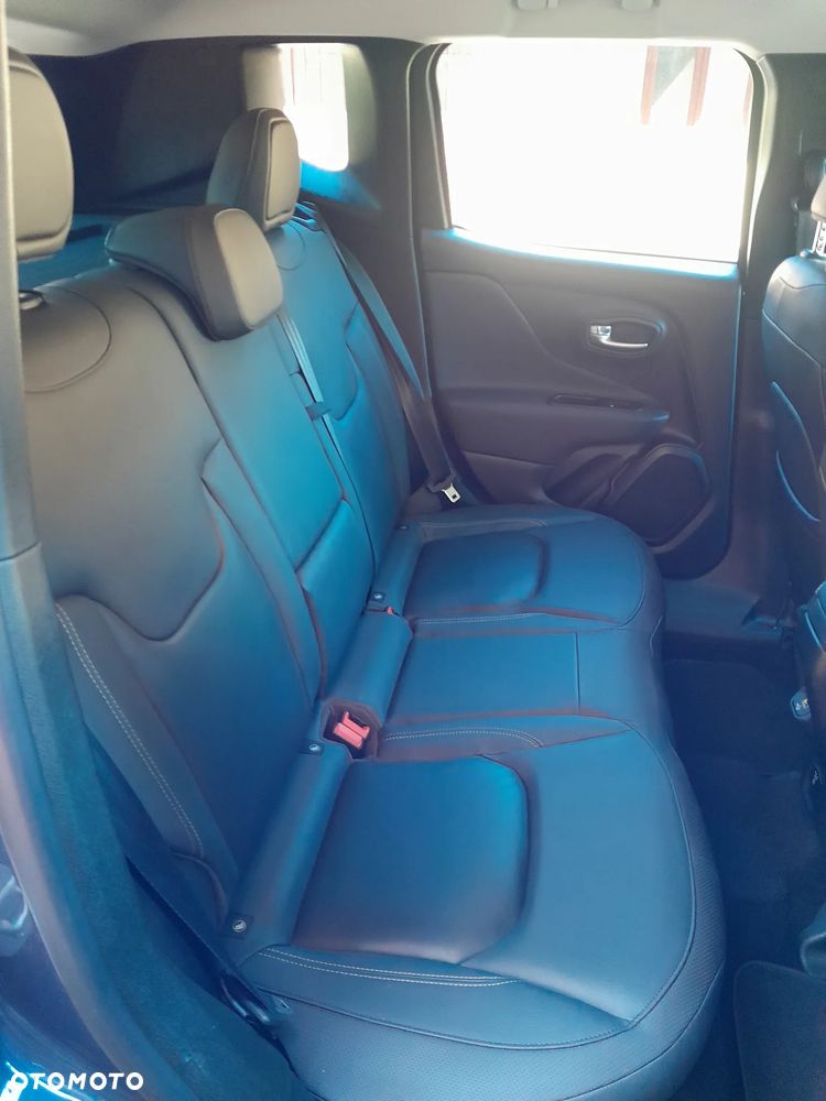 Jeep Renegade 1.3 T-GDI Active Drive Limited - 27