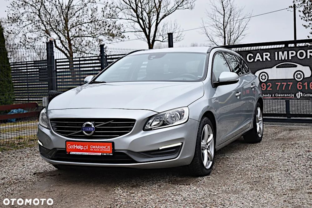 Volvo V60 DRIVe Momentum - 16
