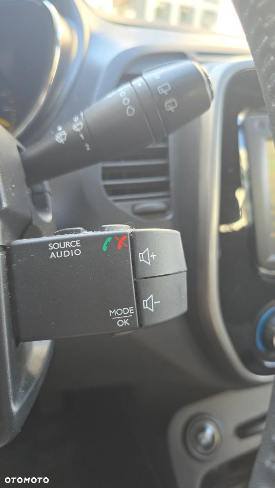 Renault Captur 0.9 Energy TCe Life EU6 - 13