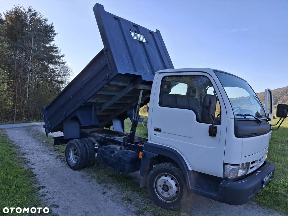 Nissan Cabstar - 2