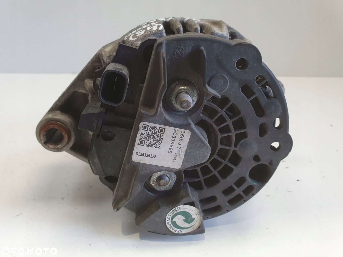 Opel Vectra C 1.9 CDTI ALTERNATOR bosch 0124325172 - 4