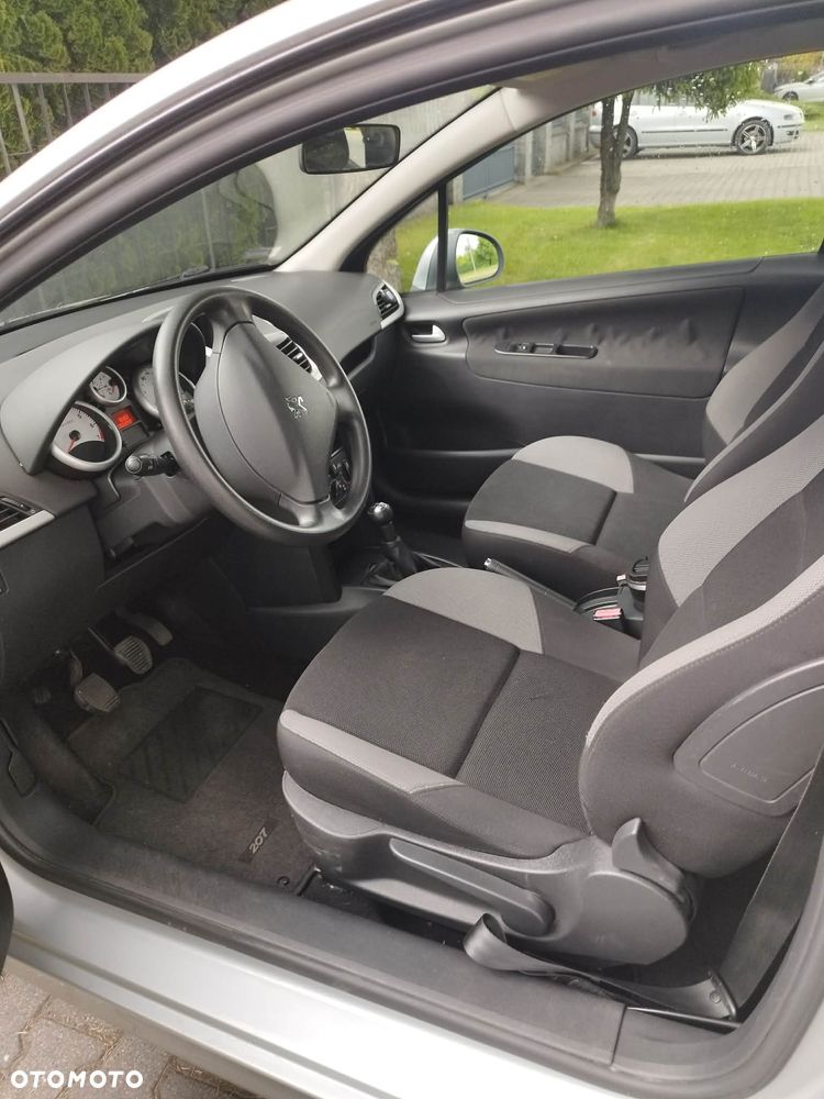 Peugeot 207 75 Urban Move - 6