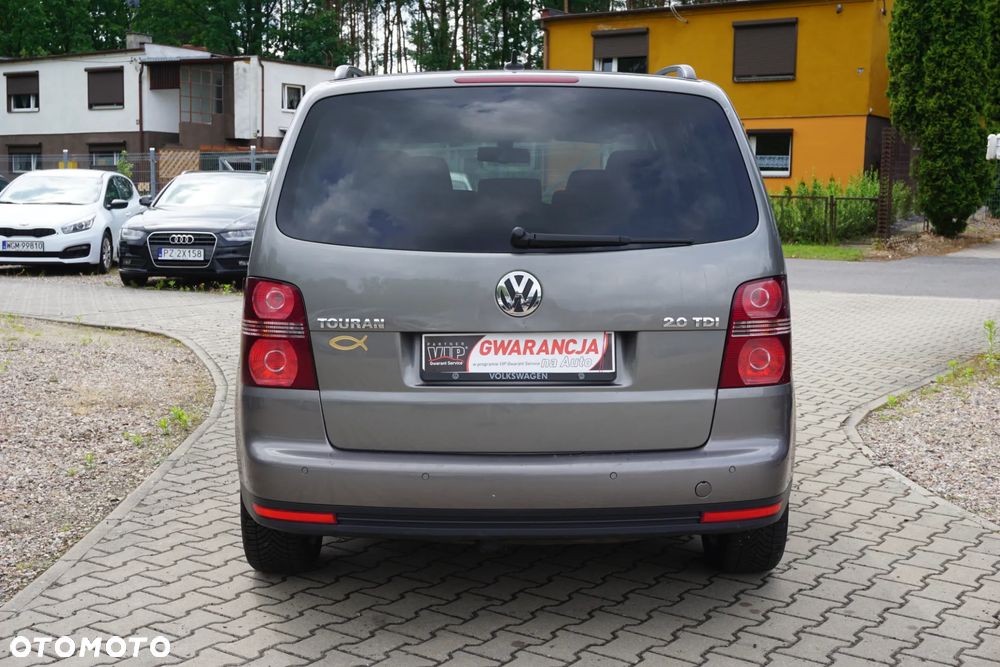 Volkswagen Touran 2.0 TDI Q-Line - 4