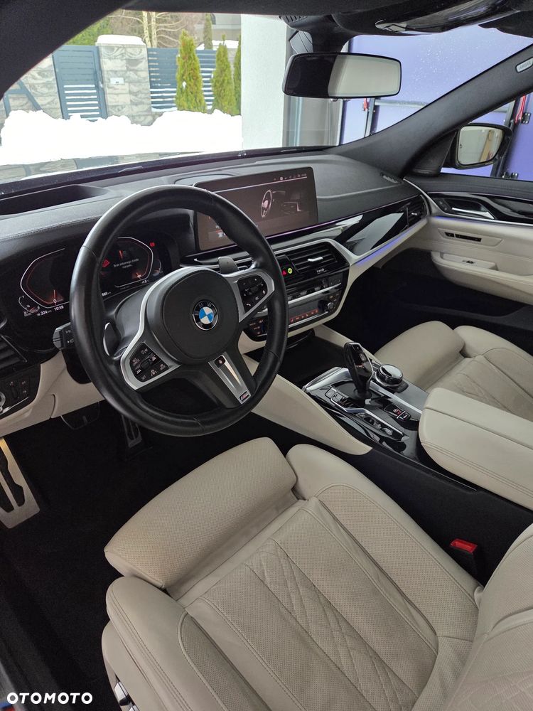 BMW 6GT - 11
