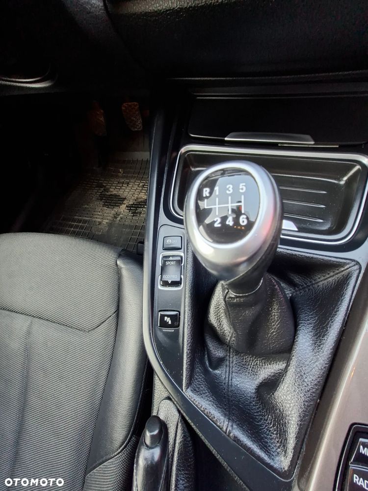 BMW Seria 3 320d - 19