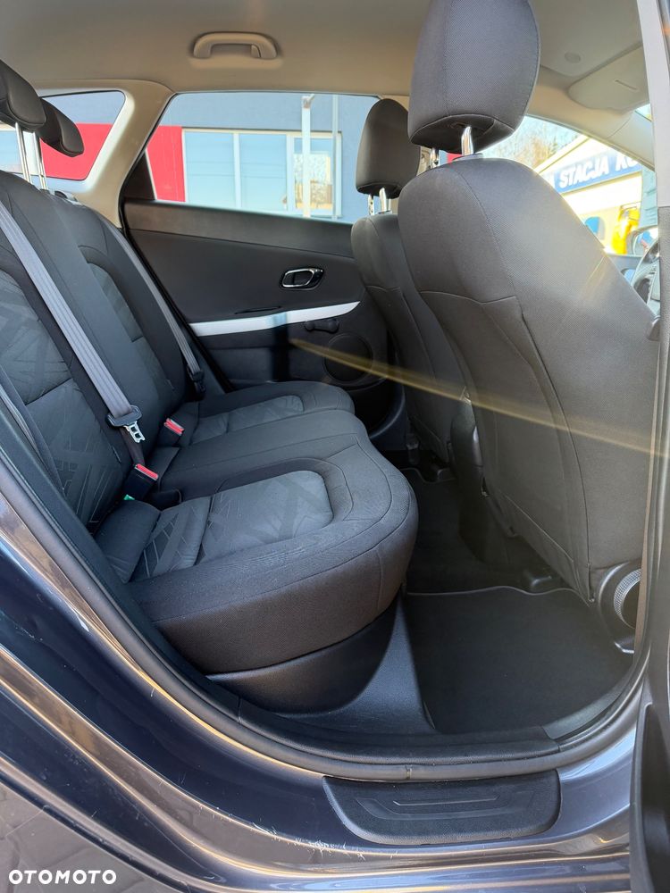 Kia Ceed 1.6 GDI ISG Dream Team Edition - 11